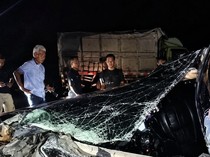 Innova Tabrak Truk Antre Solar di Bahu Jalan SPBU Ulaweng Bone, Polisi Usut