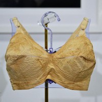 Bra Menguning Marilyn Monroe Dilelang, Jadi Rebutan Kolektor