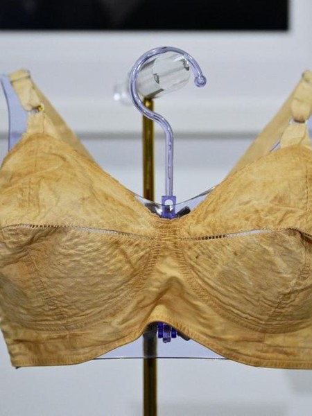 Bra Menguning Marilyn Monroe Dilelang, Jadi Rebutan Kolektor