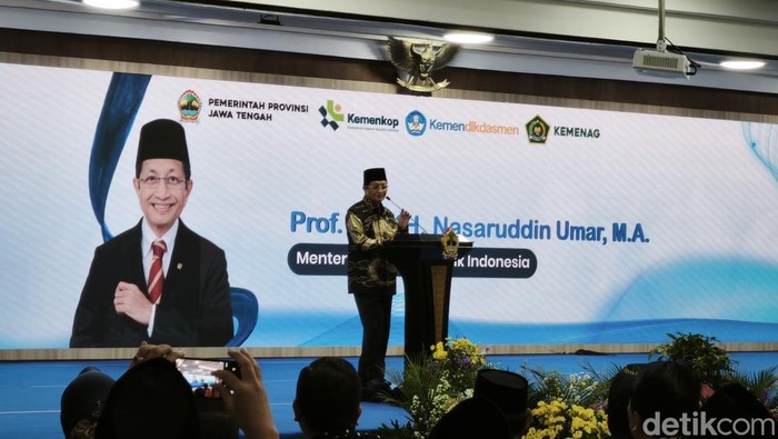 Menag Nasaruddin Umar saat memberikan sambutan dalam acara peluncuran Insersi Pendidikan Perkoperasian Provinsi Jateng di gedung Gradhika Bhakti Praja, kompleks Gubernuran Jateng, Kota Semarang, Jumat (5/6/2026).