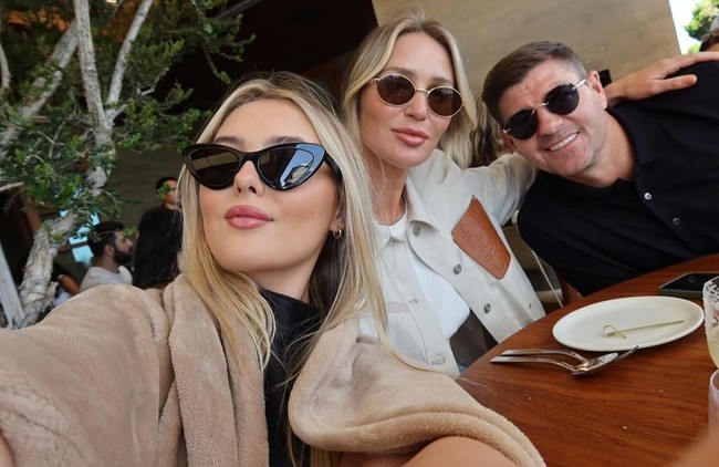 Bersama sejak 2002, model tersebut masih setia dengan Steven Gerrard sampai sekarang. Fokus mengurus keluarga, Steven tak jarang mengunggah potret cantik sang istri di media sosial. Foto: Instagram