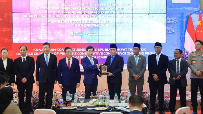 Pertemuan Bupati Jember Muhammad Fawait dengan delegasi Republik Rakyat China