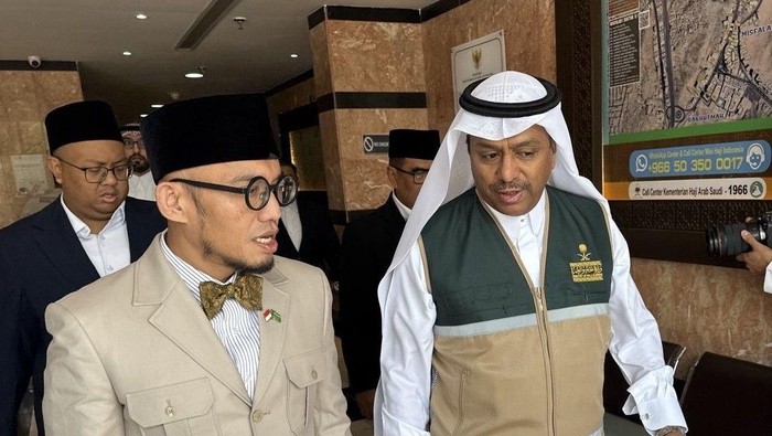 Pertemuan Wakil Menter Haji dan Umrah RI Dahnil Anzar Simanjuntak dengan Wakil Menteri Haji dan Umrah Arab Saudi, Dr. Fatah Al-Mashat, di Kantor Daerah Kerja Makkah, Kamis (4/6/2026). (Media Center Haji 2026)