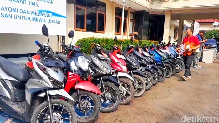 Polisi mendapatkan belasan barang bukti motor, bagi yang pernah merasa kehilangan bisa memeriksa di Mapolres Sukabumi