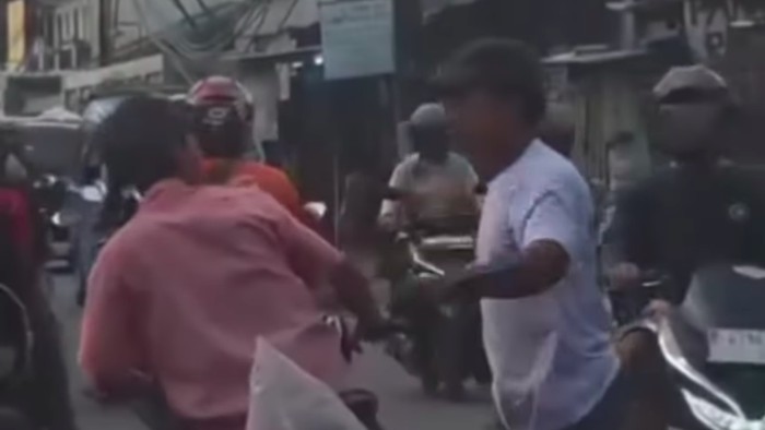 Polsek Kampar Kiri menyita 3 unit rakit penambangan emas tanpa izin (PETI) di Sungai Subayang, Desa Kota Lama, Kecamatan Kampar Kiri Hulu, Kabupaten Kampar. (dok Istimewa)