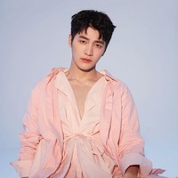 Jin Ze merupakan lulusan Institut Teknologi Mode Beijing. Ia meniti karier sebagai model sebelum terjun ke dunia akting, membintangi deretan drama populer Hello Joann, Forget You, Remember Love, Legally Romance, Fake Princess, dan Give You My Heart. Foto: Instagram