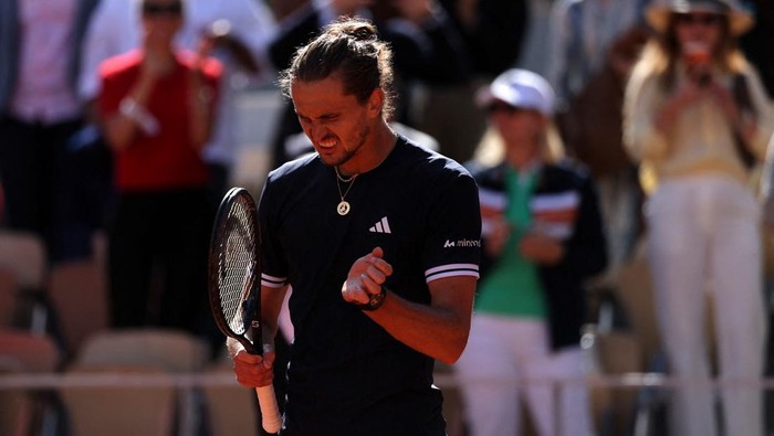 Alexander Zverev lolos ke final French Open 2026.