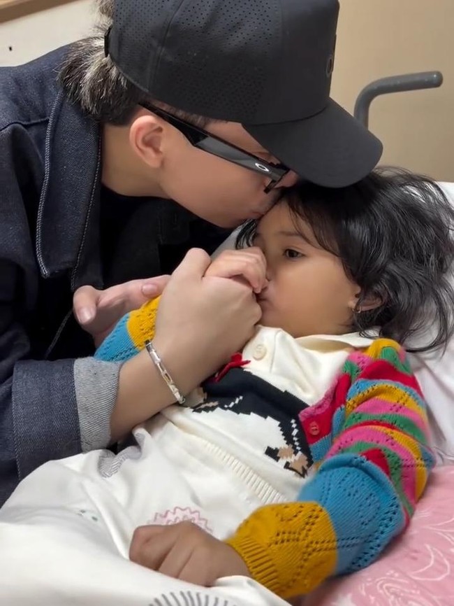 Anak Jatuh dari Ketinggian, Atta Halilintar Lari Saat Live
