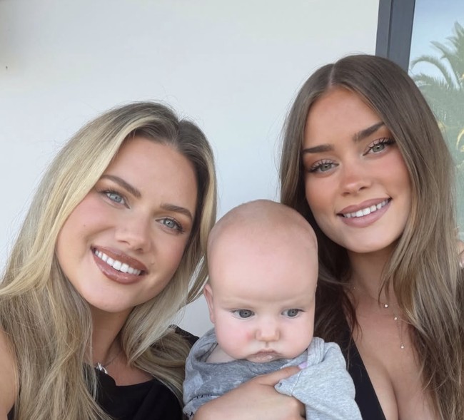 “Orang-orang sering mengira kami kakak adik, bahkan ada yang mengira kami kembar. Mereka langsung terkejut setelah tahu kami sebenarnya ibu dan anak,” ungkap Brittany kepada Daily Mail. Foto: dok. Instagram @brittanydes