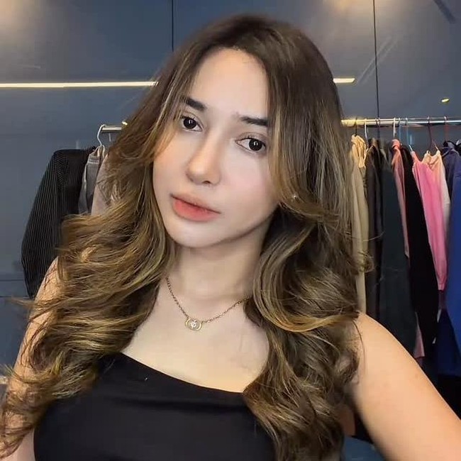 Dilan Janiyar Sibuk Banget, Belum Mau Buka Hati