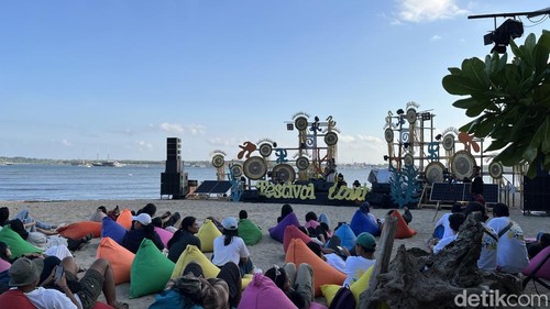 Festival Laut Greenpeace Indonesia yang digelar di Muntig Siokan, Sanur, Denpasar, Sabtu (6/6/2026).