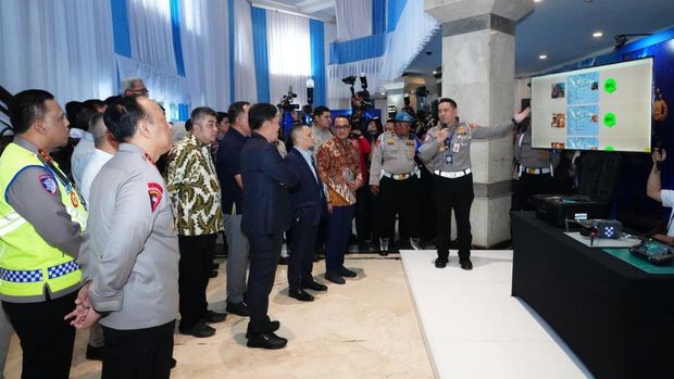 Kakorlantas Polri Irjen Agus Suryonugroho mengatakan, pemanfaatan teknologi ETLE upaya mengedepankan pendekatan penegakan hukum yang modern, transparan, dan berorientasi pada peningkatan kepatuhan masyarakat (dok Korlantas Polri)