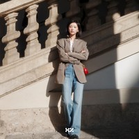 Unggahan Instagram High Zium Studio sontak banjir komentar pujian. Aktris 33 tahun itu dinilai semakin cantik dan fresh dengan rambut bob oleh penggemar. Foto: dok. Instagram @highziumstudio