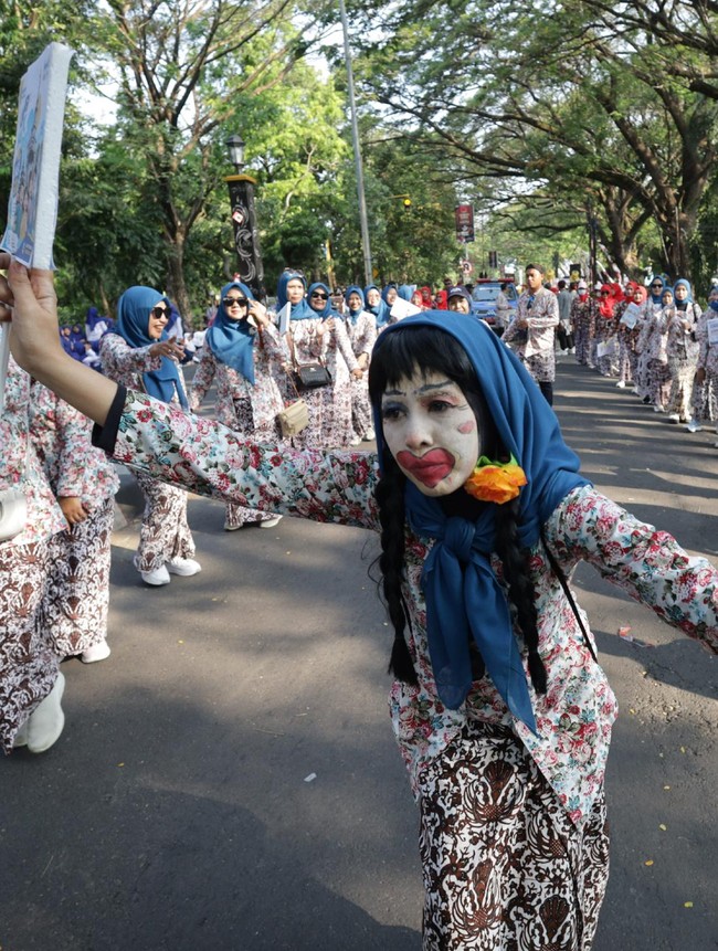 Kirab Boyong Natapraja Angkat Potensi Pertanian dan UMKM