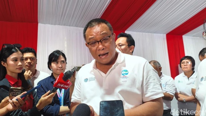Menteri Lingkungan Hidup Jumhur Hidayat