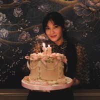 Putri Lydia Kandou dan Jamal Mirdad, Naysilla Mirdad baru saja bertambah usia. Di usianya yang ke-38, Naysilla justru terlihat makin cantik dan awet muda. Foto: Instagram/@naymirdad