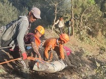 Pendaki Ilegal Semeru Berhasil Dievakuasi dari Jurang Setelah 4 Hari