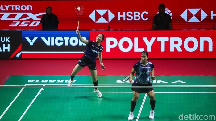 Langkah pasangan ganda putri Indonesia Rachel Allessya Rose/Febi Setianingrum di Indonesia Open 2026 harus terhenti pada babak semifinal. Bermain di hadapan publik Istora Senayan, Jakarta, Sabtu (6/6/2026), Rachel/Febi kalah dari unggulan pertama asa