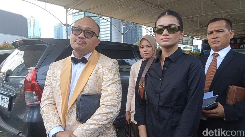 Ratu Sofya Polisikan Produser Film Atas Dugaan Pencemaran Nama Baik