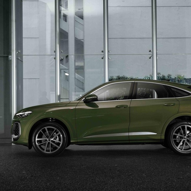 Bukan Buat Kaum Mendang-Mending, Kenalin Ini New Audi Q5 Sportback
