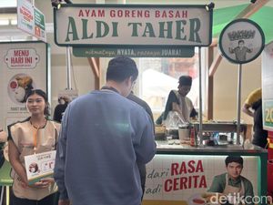 Video: Review Ayam Goreng Basah Aldi Taher, Enak atau Cuma Modal Viral?