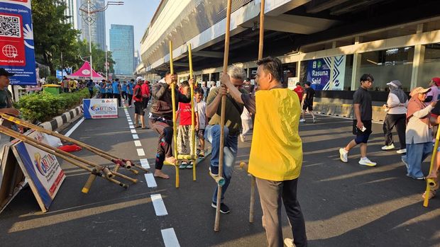 Aktivitas di CFD Rasuna Said, Jakarta Selatan, Minggu (7/6/2026).
