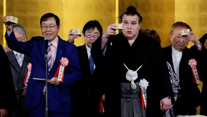 Dari Ukraina ke Panggung Sumo Jepang, Aonishiki Dirayakan Bak Pahlawan