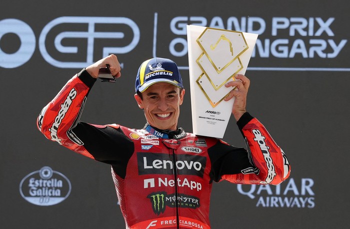 Balapan MotoGP Hungaria 2026 di Sirkuit Balaton Park, Balatonfokajar, Minggu (7/6/2026) malam WIB, berlangsung penuh drama sejak awal hingga akhir. Seri yang menempuh 26 lap itu diwarnai insiden besar di tikungan pertama yang membuat sejumlah pembala