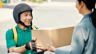 Regulasi Baru Ancam Kepastian Hukum Kurir Online
