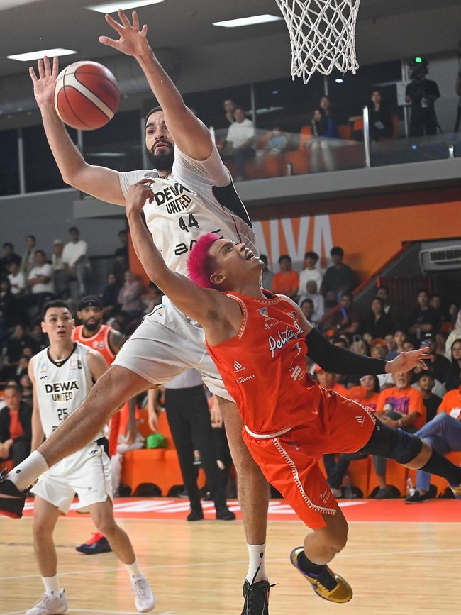 Pelita Jaya Tersungkur! Dewa United Menangi Duel Panas Semifinal IBL