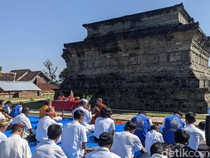 Umat Buddha di Tulungagung Tutup Perayaan Waisak dengan Atthami Puja