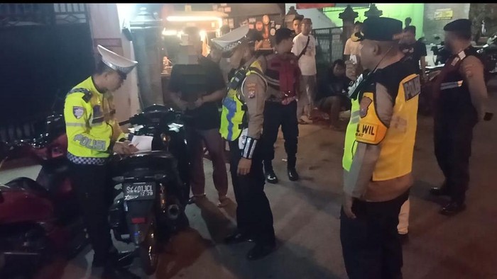 21 Motor Berknalpot Brong Terjaring Razia Polres Lamongan