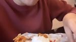 Momen Ruben Onsu Mukbang Geprek Bensu yang Cabangnya Sisa Dua di Jakarta