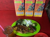 Bikin Bibir Jontor! 7 Warung Sambel di Benhil dengan Lauk Komplet