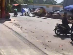Angin Kencang Terjang Bandung Barat, Gerobak Bertumbangan