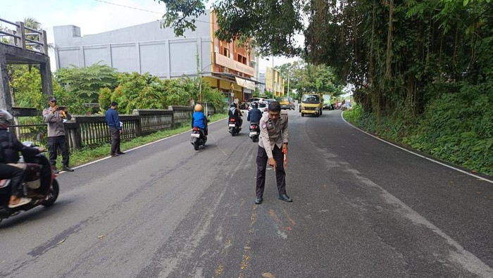 Kecelakaan maut di Ambon melibatkan dua sepeda motor, satu pengendara tewas dan dua lainnya luka-luka.