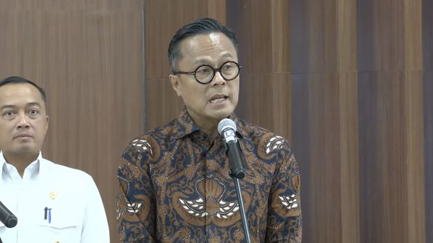 Kepala Badan Pengaturan Badan Usaha Milik Negara/Chief Operating Officer Danantara Indonesia Dony Oskariasaat konferensi pers pimpinan DPR bersama pemerintah, Senin (8/6/2026). (Dok. Istimewa)