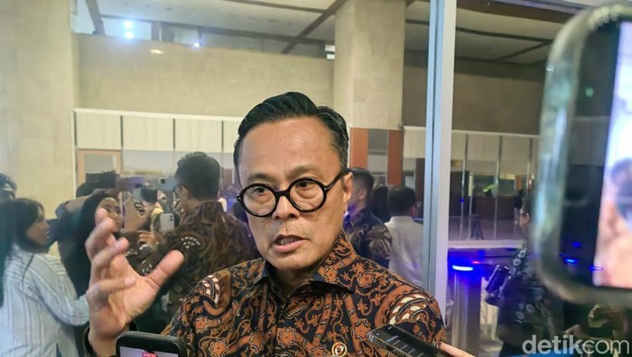 COO Danantara/ Kepala BP BUMN Dony Oskaria
