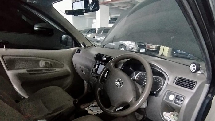 Daihatsu Xenia dilelang Rp 30 jutaan