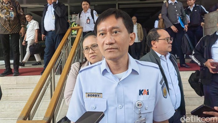 Direktur Utama PT Kereta Api Indonesia (Persero) atau KAI Bobby Rasyidin