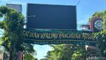 Spanduk dan Mural Dukungan Bonek Hiasi Surabaya Jelang HUT Persebaya