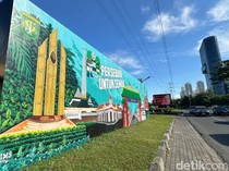 Spanduk dan Mural Dukungan Bonek Hiasi Surabaya Jelang HUT Persebaya