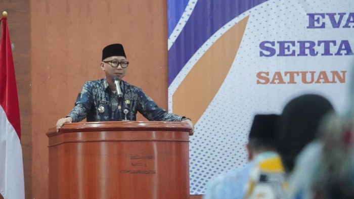 Gubernur Lampung, Rahmat Mirzani