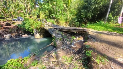 Jembatan Tukad Yeh Ngigih di Desa Gadung Sari, Kecamatan Selemadeg Timur segera diperbaiki setelah rusak berat akibat banjir bandang 2023.
