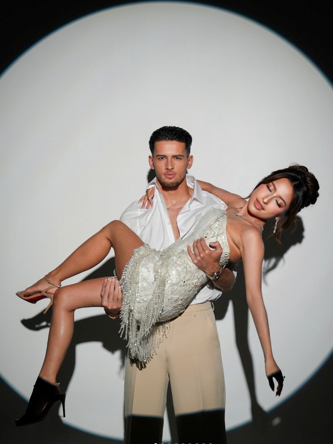 Foto Prewedding Terbaru Jennifer Coppen-Justin Hubner, Tampil Makin Romantis