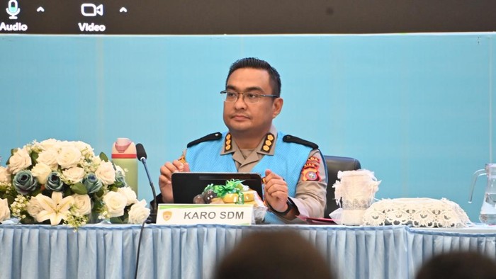 Karo SDM Polda Riau Kombes Boy Jeckson Situmorang.