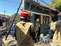 Rumah di Gang Sempit Kapasari Surabaya Hangus Dilalap Api
