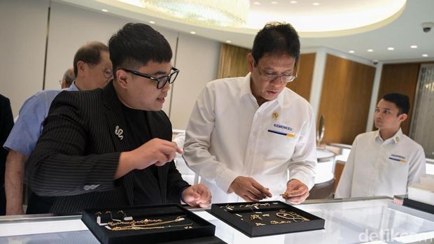 Menkeu Purbaya Buka Segel Tiffany and Co
