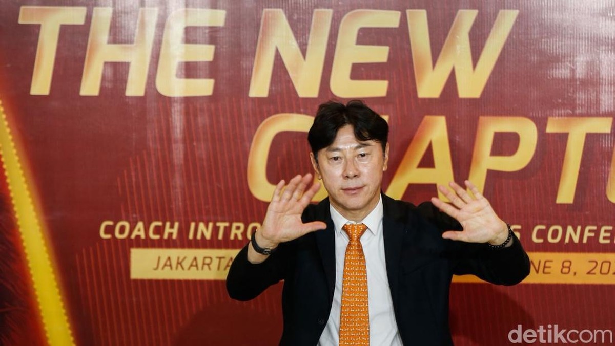 Potret Shin Tae-yong Resmi Jadi Pelatih Persija Jakarta Potret Shin Tae-yong Resmi Jadi Pelatih Persija Jakarta