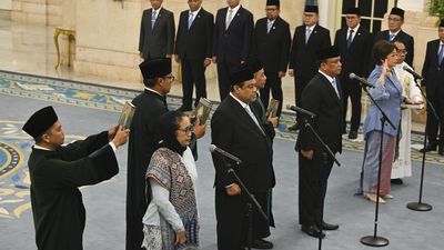 Bingkai Sepekan : Penangkapan Silmy Karim, Pelantikan Kepala BGN baru, Kenaikan Harga Pertamax hingga Aksi Demonstrasi Mahasiswa